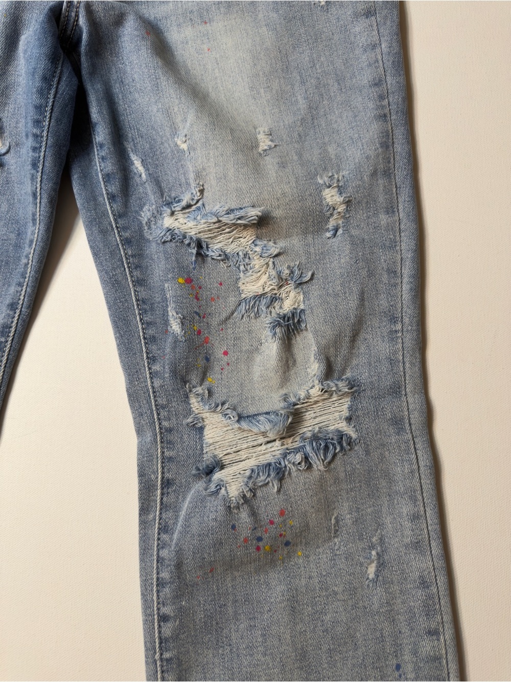 EUC Women's Judy Blue Los Angeles Distressed Paint-Splatter Size 11/30 Boyfriend - Picture 5 of 14